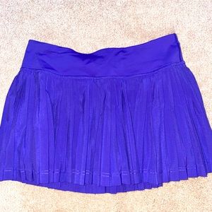 LULULEMON pleated tennis skirt!